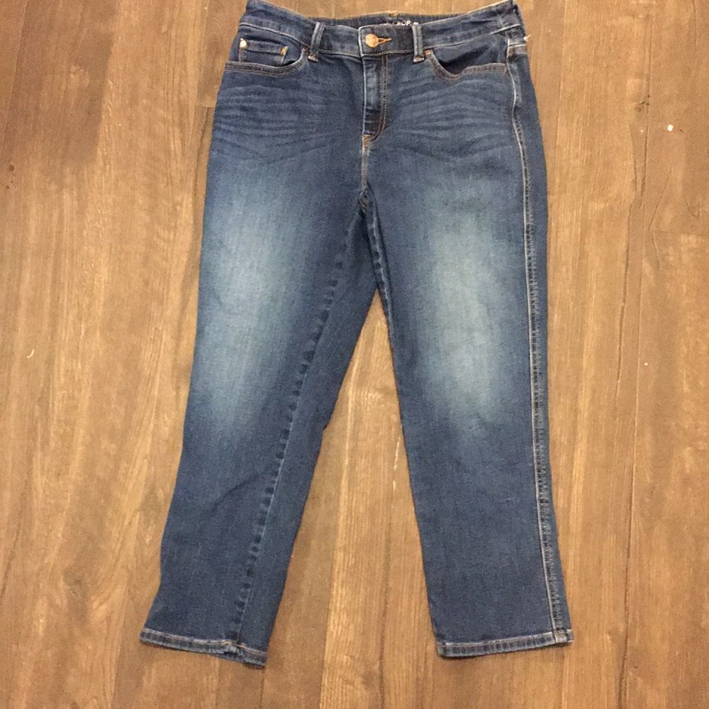 Chico’s platinum minimalist normcore 00 crop jeans